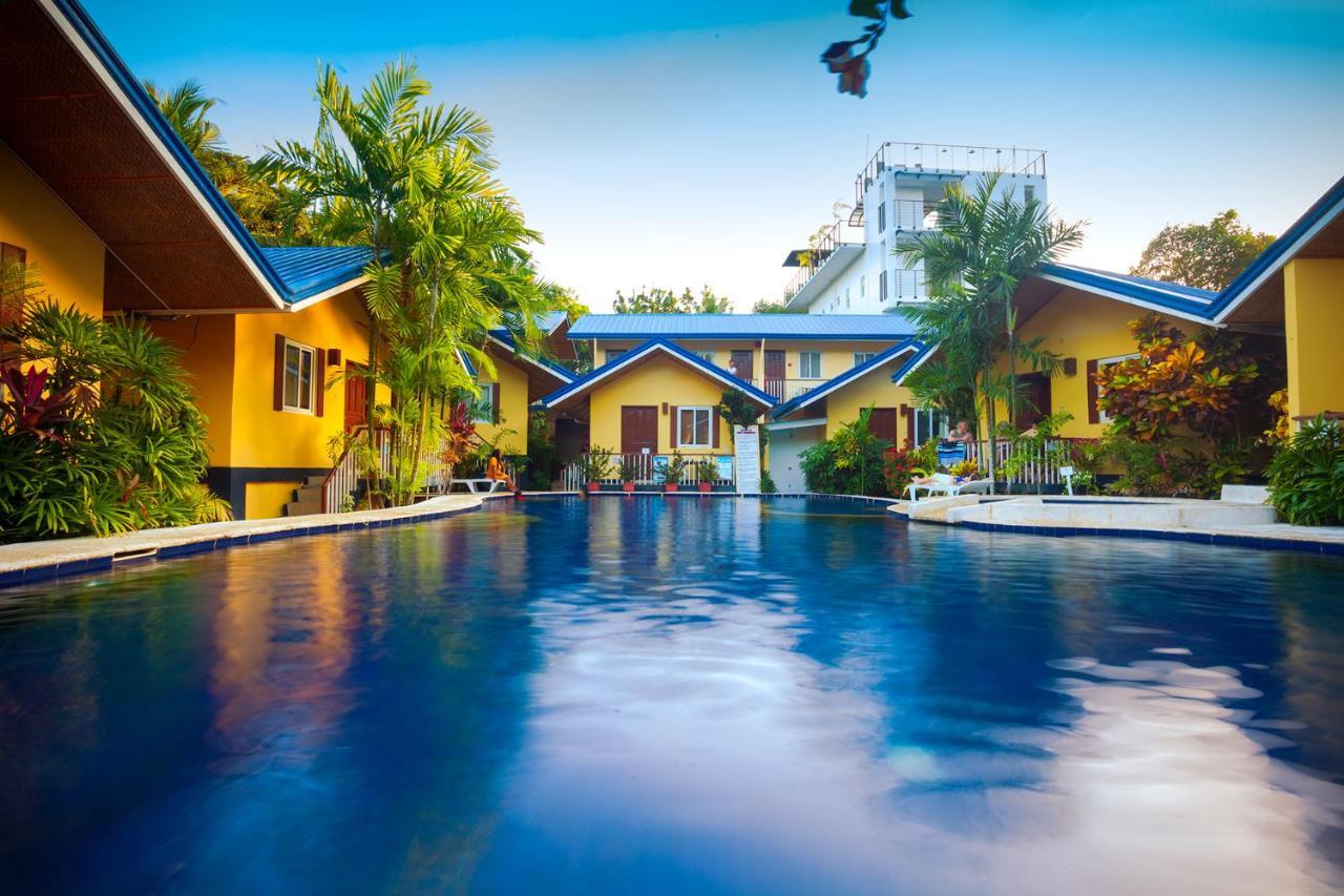Blue Lagoon Inn & Suites Puerto Princesa Exteriör bild