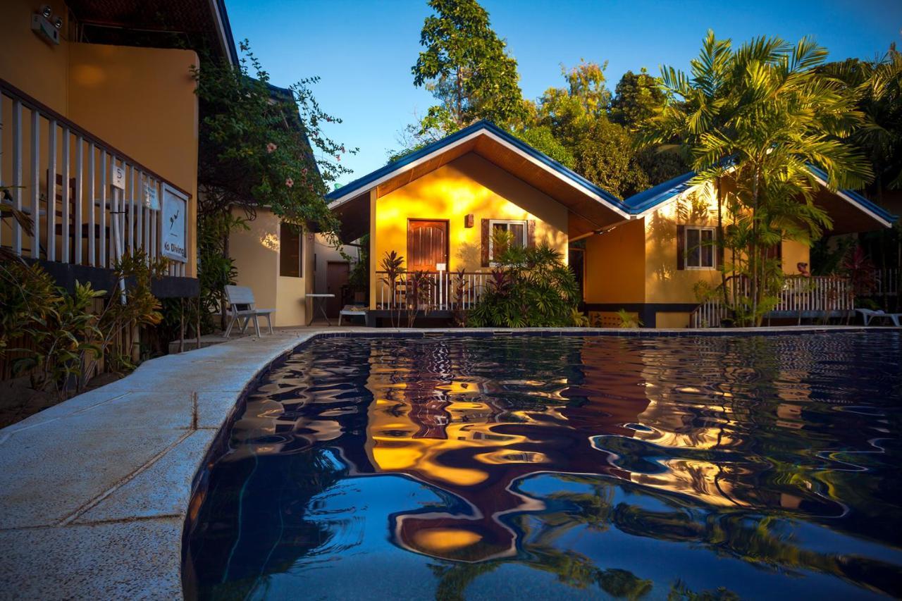 Blue Lagoon Inn & Suites Puerto Princesa Exteriör bild